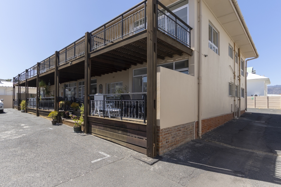 1 Bedroom Property for Sale in Strand North Western Cape